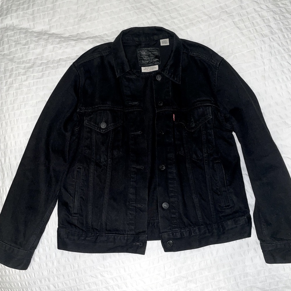 Levi’s black Denim trucker jacket